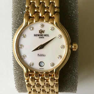 GORGEOUS RAYMOND WEIL18K Gold Electroplated Watch